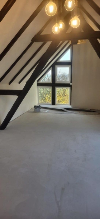 Remplacement de fenêtres, porte d'entrée, portes intérieures et volets roulants